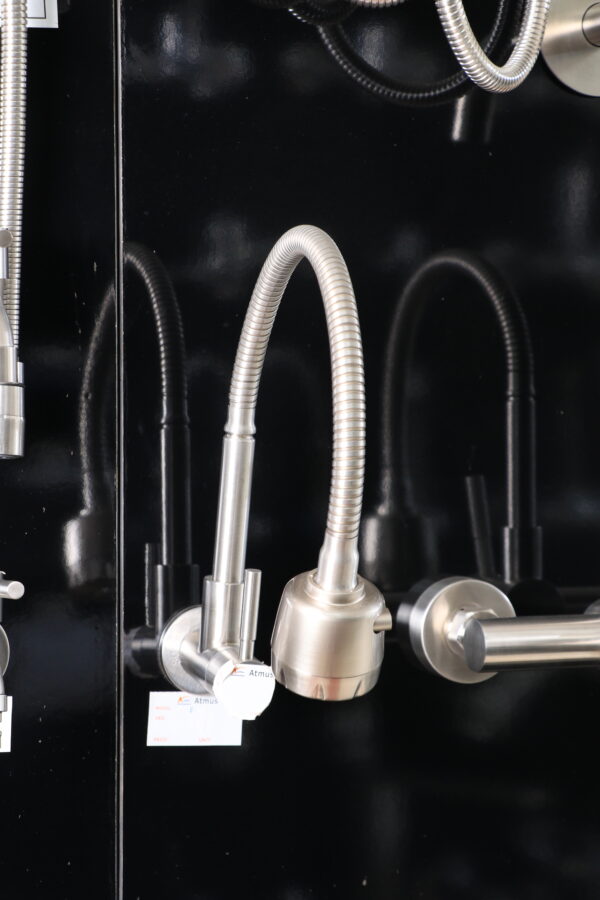 MOVABLE FAUCET SILVER 2