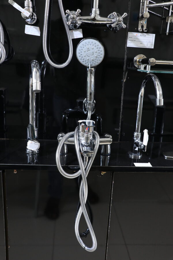 COMPLETE SHOWER