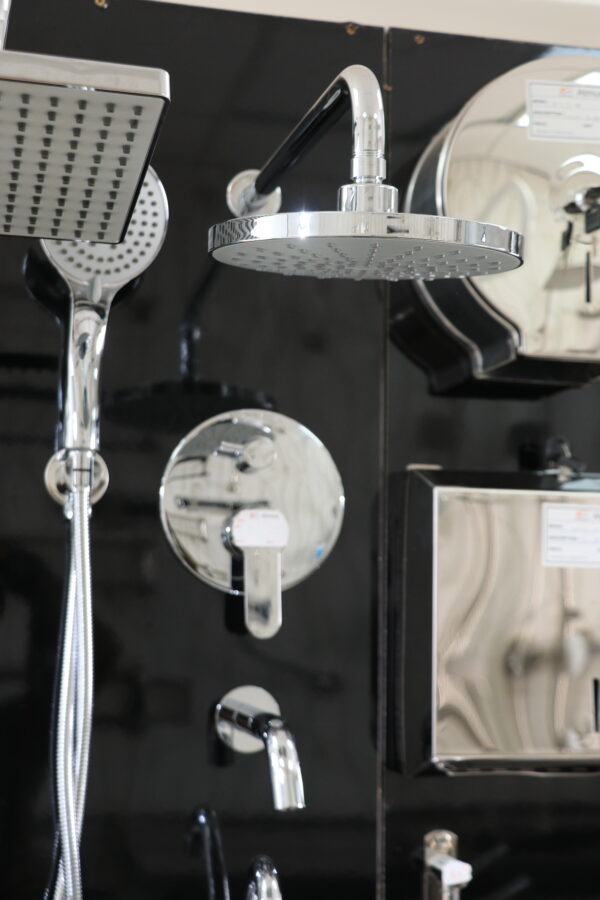 SHOWER SYSTEM