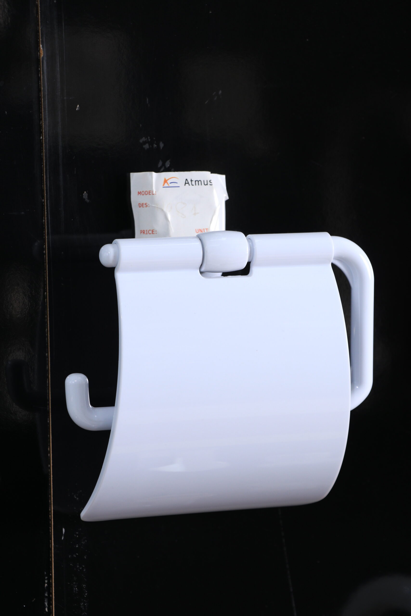 TISSUE HOLDER WHITE